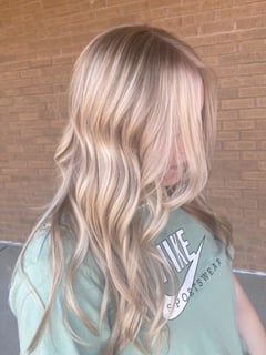 View Women's Hair, Blonde, Hair Color, Highlights - Jaylin McKinney, Evansville, IN