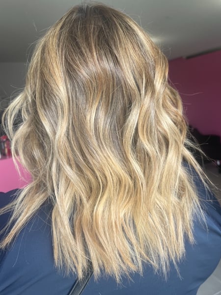 Image of  Women's Hair, Hair Color, Foilayage, Hairstyles, Beachy Waves, Balayage, Blonde