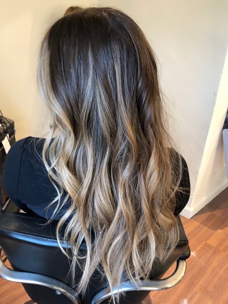 Image of  Women's Hair, Balayage, Hair Color, Blonde, Brunette, Foilayage, Highlights, Ombré, Long, Hair Length, Beachy Waves, Hairstyles
