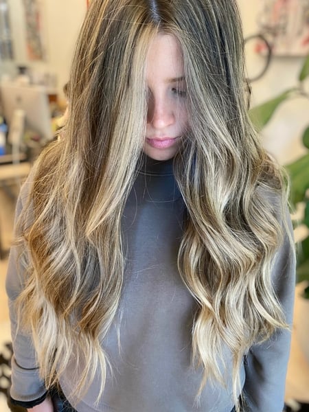 Image of  Women's Hair, Blonde, Hair Color, Foilayage, Highlights, Balayage