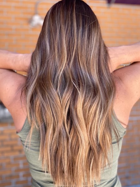 Image of  Women's Hair, Balayage, Hair Color, Brunette, Blonde, Foilayage, Highlights, Long, Hair Length, Beachy Waves, Hairstyles