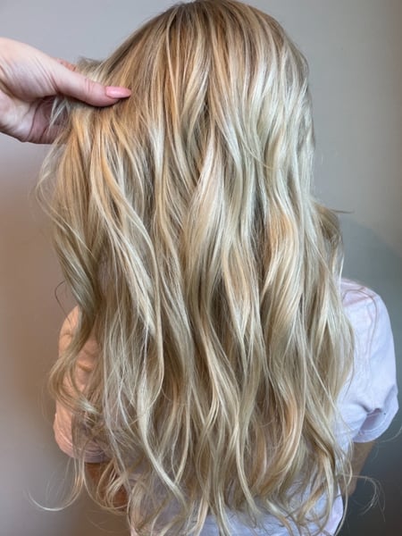 Image of  Women's Hair, Blonde, Hair Color, Highlights, Long, Hair Length, Beachy Waves, Hairstyles