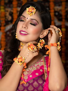 View Makeup, Fair, Skin Tone, Evening, Look, Glitter, Colors, Pink, Purple, Yellow, Black - Lavisha Madani, Delhi, IA