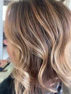View Women's Hair, Blonde, Hair Color, Balayage, Highlights, Shoulder Length, Hair Length, Haircuts, Bob, Beachy Waves, Hairstyles, Layered - jonelle colato , Simi Valley, CA