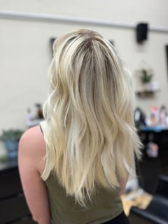 View Ombré, Blonde, Long, Women's Hair, Hair Color, Hair Length, Full Color, Shoulder Length - Delilah Corona, Chico, CA