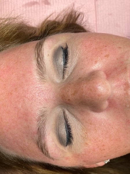 Image of  Brows, Brow Shaping, Wax & Tweeze, Brow Technique, Rounded