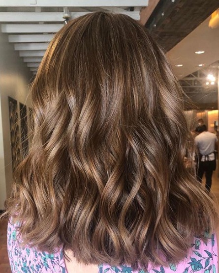 Image of  Women's Hair, Hair Color, Brunette, Balayage, Shoulder Length, Hair Length, Beachy Waves, Hairstyles