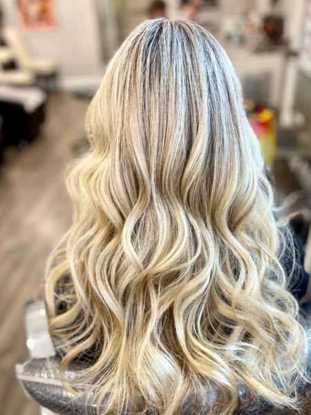 Image of  Women's Hair, Balayage, Hair Color, Blonde, Full Color, Foilayage, Highlights, Long, Hair Length, Beachy Waves, Hairstyles, Curly, Natural