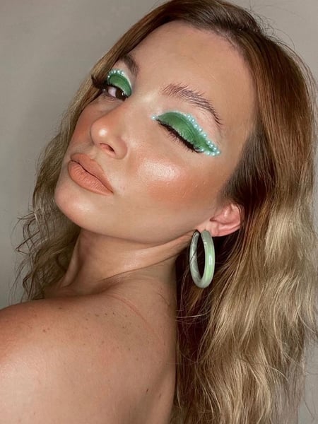 Image of  Fair, Skin Tone, Makeup, Evening, Look, Glam Makeup, Special FX/Effects, Green, Colors, Glitter