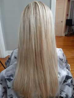 View Women's Hair, Hair Color, Highlights, Blonde, Long, Hair Length, Straight, Hairstyles - Becki Kennedy, Saint Charles, IL