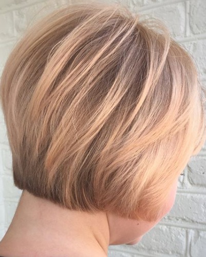 Image of  Women's Hair, Blonde, Hair Color, Full Color, Short Ear Length, Hair Length, Blunt, Haircuts, Bob