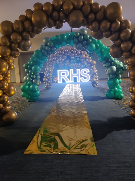 Image of  Balloon Decor, Arrangement Type, Balloon Arch, Event Type, Colors, Gold, Green, School Pride