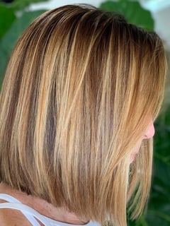 View Women's Hair, Blonde, Hair Color, Highlights, Shoulder Length, Hair Length, Blunt, Haircuts, Straight, Hairstyles - Quothia Wolf, Corona del Mar, CA