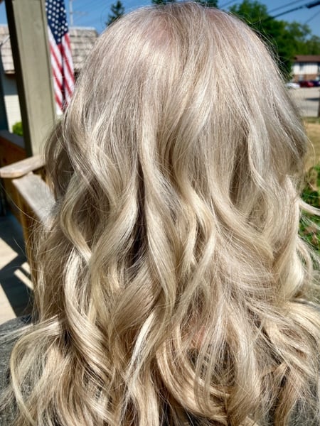 Image of  Women's Hair, Balayage, Hair Color, Blonde, Foilayage, Highlights, Silver, Beachy Waves, Hairstyles