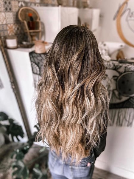 Image of  Women's Hair, Balayage, Hair Color, Blonde, Brunette, Foilayage, Highlights, Long, Hair Length, Layered, Haircuts, Beachy Waves, Hairstyles