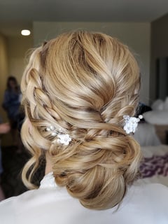 View Hair Length, Medium Length, Women's Hair, Bridal, Hairstyles - Crystel Franco-Cortez , San Antonio, TX