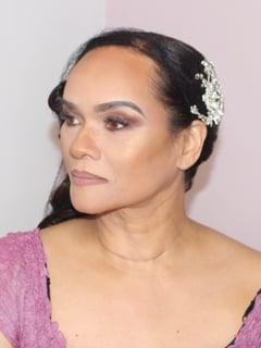 View Makeup, Technique, Airbrush, Glitter, Brown, Glam Makeup, Bridal, Look, Evening, Skin Tone, Fair, Colors - Apolonia Segura, Islandia, NY