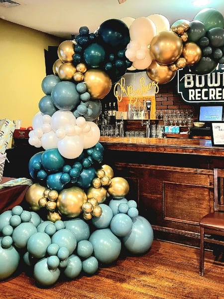 Image of  Balloon Decor, Arrangement Type, Balloon Composition, Balloon Garland, Balloon Arch, Event Type, Baby Shower, Colors, White, Gold, Green, Accents, Banner