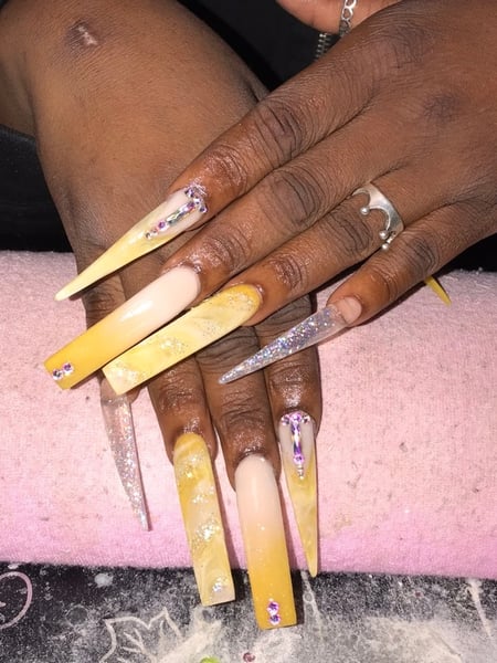 Image of  Nails, Acrylic, Nail Finish, Nail Length, Gel, XXL, Beige, Nail Color, Glitter, Clear, Yellow, White, Accent Nail, Nail Style, Nail Jewels, Nail Art, Ombré, Square, Nail Shape
