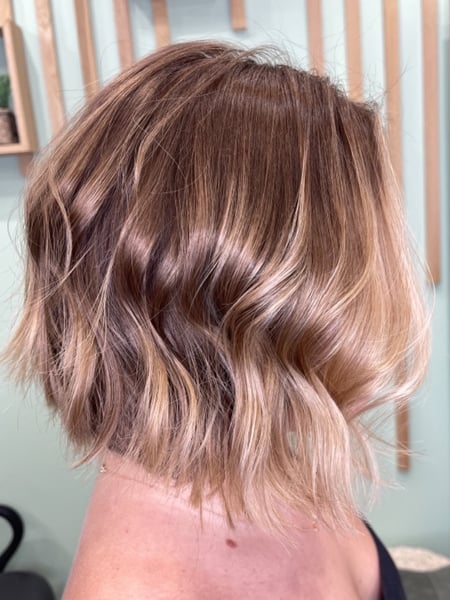Image of  Women's Hair, Short Hair (Chin Length), Hair Length, Blunt (Women's Haircut), Haircut, Bob, Beachy Waves, Hairstyle, Blonde, Hair Color, Foilayage, Brunette Hair