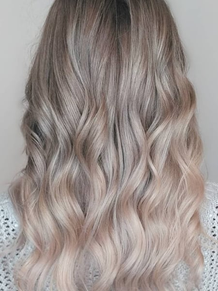 Image of  Women's Hair, Blonde, Hair Color, Balayage, Foilayage, Highlights