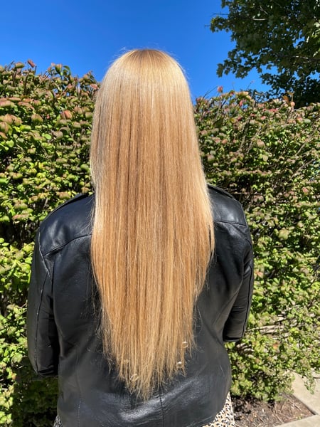 Image of  Long Hair (Mid Back Length), Hair Length, Women's Hair, Long Hair (Upper Back Length), Highlights, Hair Color, Blonde