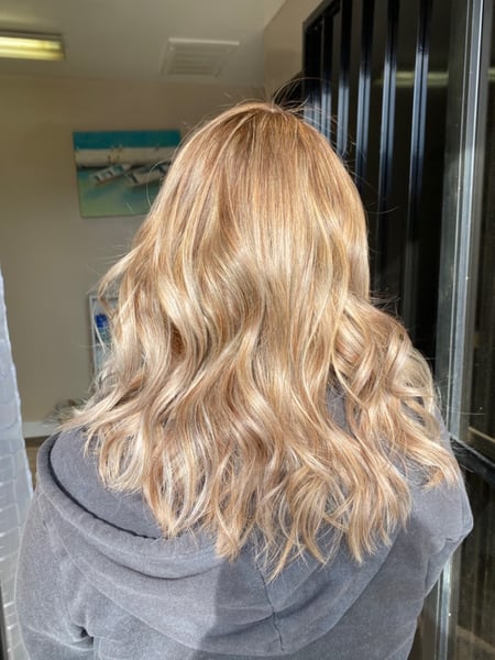Image of  Women's Hair, Balayage, Hair Color, Blonde, Color Correction, Foilayage, Medium Length, Hair Length, Beachy Waves, Hairstyles, 2A, Hair Texture