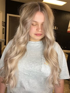 View Ombré, Blonde, Balayage, Long, Women's Hair, Hair Color, Highlights, Hair Length, Color Correction, Foilayage - Brittany Shadle, New Caney, TX