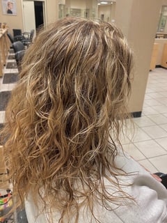 View Women's Hair, Hair Color, Highlights - Karen Jonas, Youngstown, OH