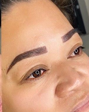 Image of  Brows, Brow Sculpting, Arched, Brow Shaping, Threading, Brow Technique