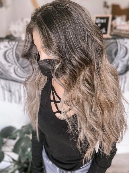 Image of  Women's Hair, Balayage, Hair Color, Brunette, Blonde, Foilayage, Highlights, Long, Hair Length, Layered, Haircuts, Beachy Waves, Hairstyles