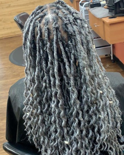 Image of  Women's Hair, Hair Texture, Hair Color, Silver, Long, Hair Length, Weave, Hairstyles