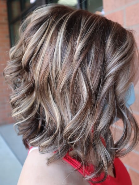 Image of  Women's Hair, Balayage, Hair Color, Blonde, Brunette, Hair Length, Shoulder Length, Beachy Waves, Hairstyles