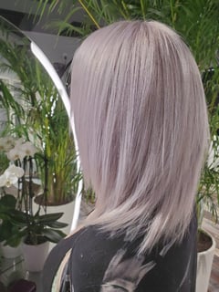 View Blowout, Haircuts, Layered, Hair Length, Shoulder Length, Silver, Full Color, Highlights, Hair Color, Blonde, Women's Hair - Jenell, Long Beach, CA