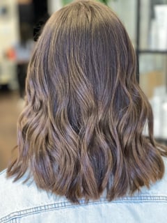 View Hair Length, Blunt, Haircuts, Shoulder Length, Women's Hair - Jackie Mondragon, Mountain View, CA