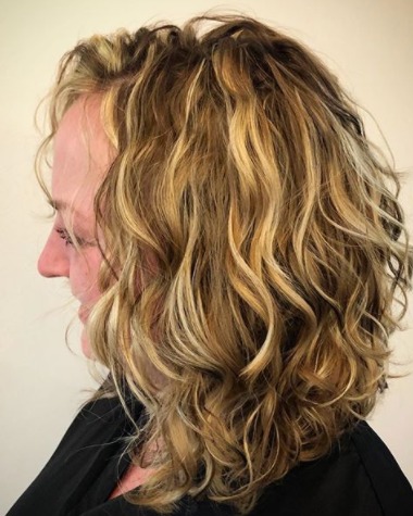 Image of  Women's Hair, Blonde, Hair Color, Highlights, Shoulder Length, Hair Length, Curly, Haircuts, Curly, Hairstyles