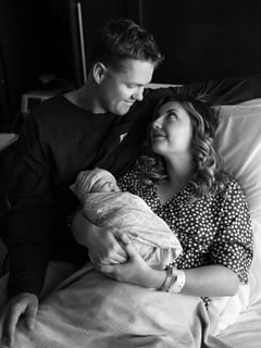 View Photographer, Newborn, Family, First 48 Hours, Lifestyle, Lifestyle - Sydney Taylor, Lenexa, KS