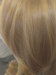 View Women's Hair, Blonde, Hair Color, Highlights, Shoulder Length Hair, Hair Length, Blunt (Women's Haircut), Haircut, Straight, Hairstyle - Mickey , Washington, DC