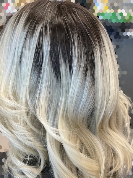 Image of  Women's Hair, Foilayage, Hair Color, Full Color, Blonde, Hair Length, Medium Length, Layered, Haircuts, Beachy Waves, Hairstyles