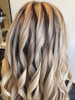 View Hairstyles, Women's Hair, Blonde, Hair Color, Highlights, Long, Hair Length, Beachy Waves - Allie Babazadeh, Charlotte, NC