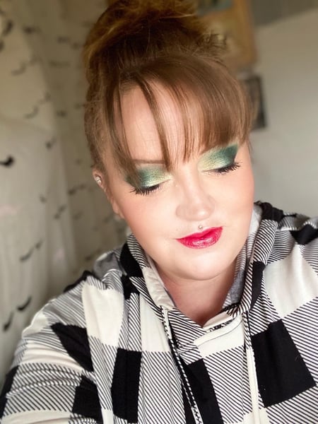 Image of  Makeup, Green, Colors