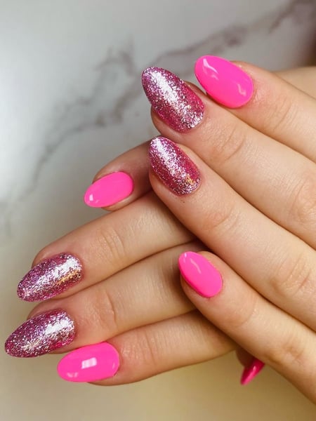 Image of  Nail Length, Nails, Medium, Pink, Nail Color, Glitter, Gel, Nail Finish