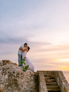 View Photographer, Beach, Outdoor, Elopement, Wedding - Stephanie Kotaniemi, Portland, OR