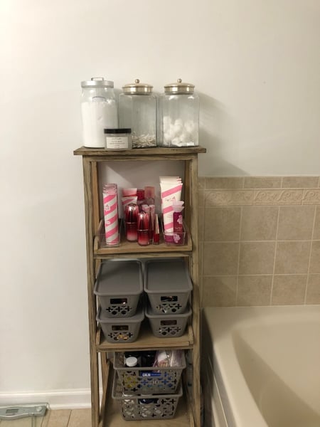 Image of  Professional Organizer, Home Organization, Bathroom, Closet Organization, Linens, Medicine Cabinet