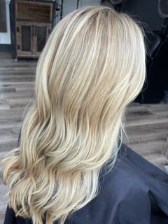 View Women's Hair, Blonde, Hair Color, Highlights, Medium Length, Hair Length, Layered, Haircuts, Beachy Waves, Hairstyles - Amy Phillips, Phoenix, AZ