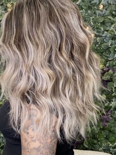 View Foilayage, Women's Hair, Balayage, Hair Color, Blowout, Blonde, Hairstyle, Beachy Waves - Julia Sanders, Plymouth Meeting, PA