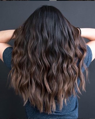 Image of  Women's Hair, Brunette Hair, Hair Color, Long Hair (Mid Back Length), Hair Length, Balayage, Beachy Waves, Hairstyle