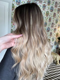 View Women's Hair, Beachy Waves, Haircuts, Layered, Long, Hairstyles, Hair Length, Hair Color, Foilayage, Blowout - Shelby Simon, Houston, TX