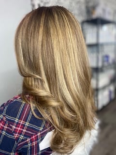 View Women's Hair, Hair Color, Balayage, Blonde, Foilayage, Highlights - Fazia Naaz, Fremont, CA