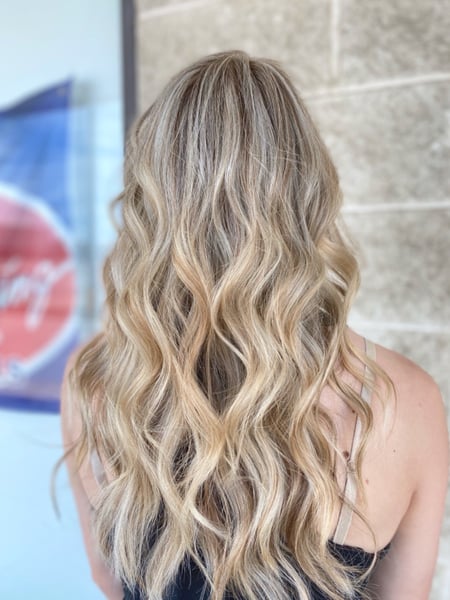 Image of  Women's Hair, Balayage, Hair Color, Blonde, Foilayage, Beachy Waves, Hairstyles, Curly